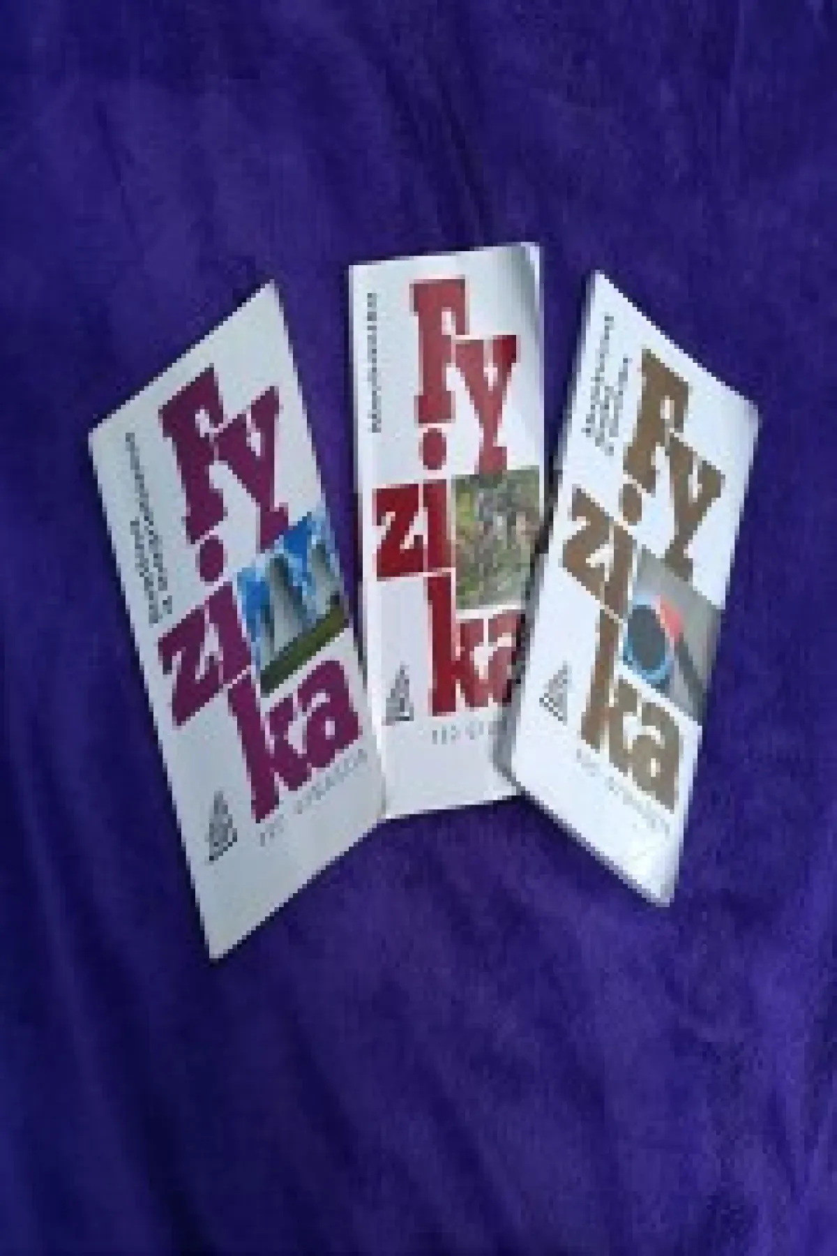 Učebnice fyzik pro gymnázia - 3 ks