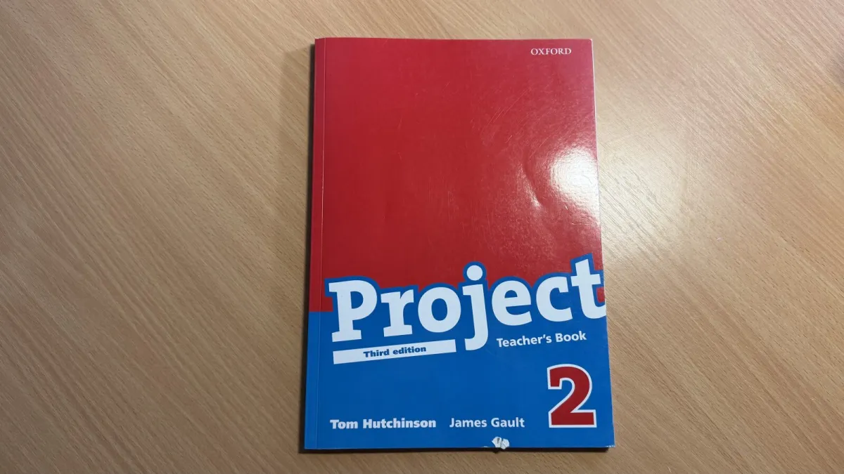 Solutions Intermediate Third Edition (Teacher's Book) vč. CD - Učebnice s odpověďmi, vhodné i pro studenty!