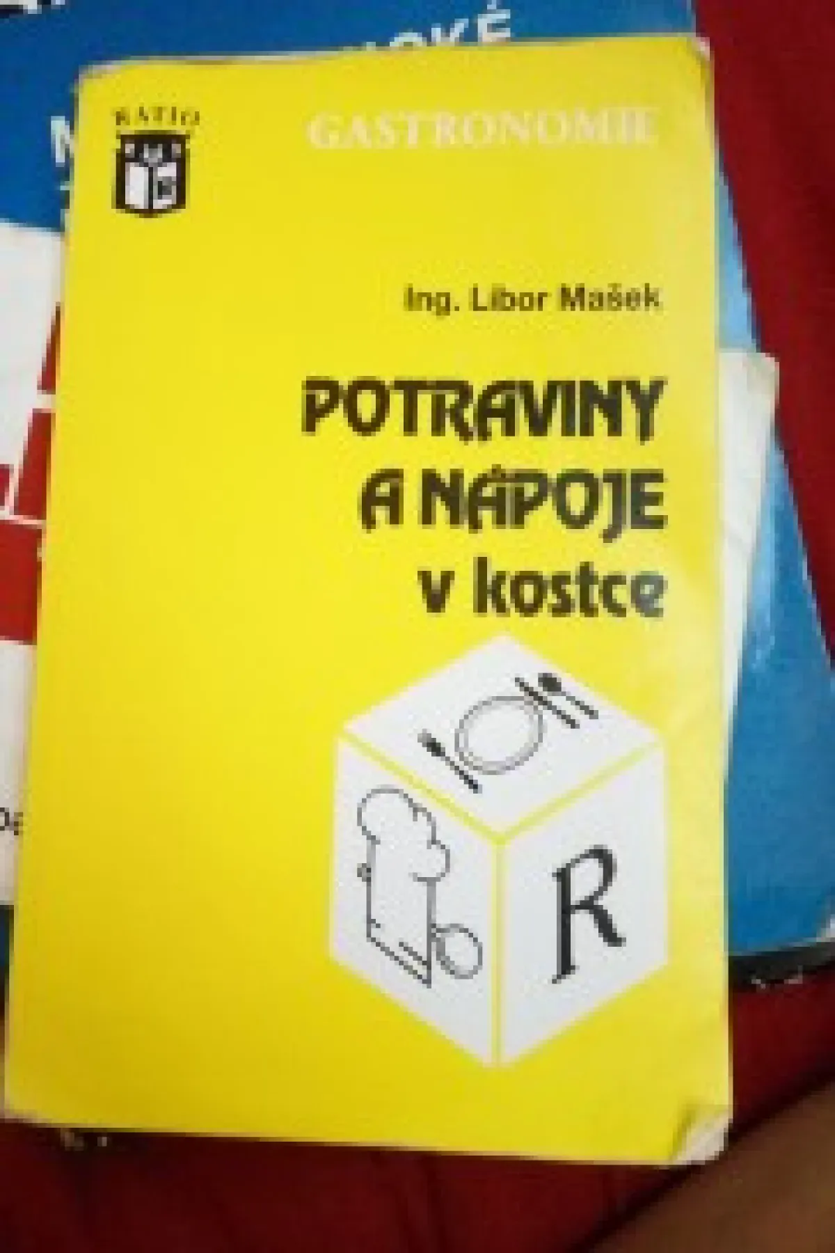 Potraviny a nápoje v kostce 